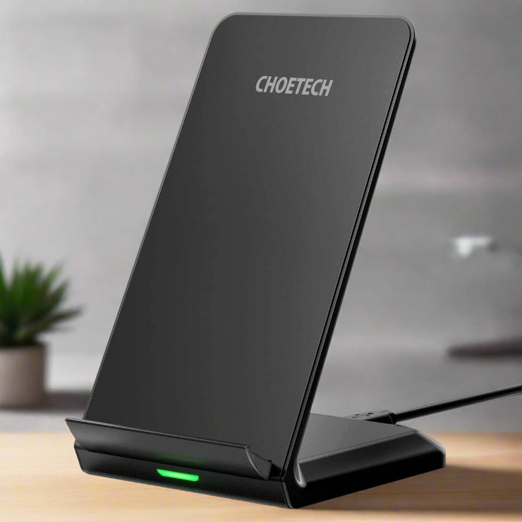 Black wireless charger for Android mobile phones with vertical and horizontal desktop use.