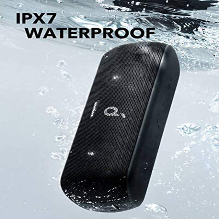 IPX7 waterproof subwoofer Bluetooth speaker in water.