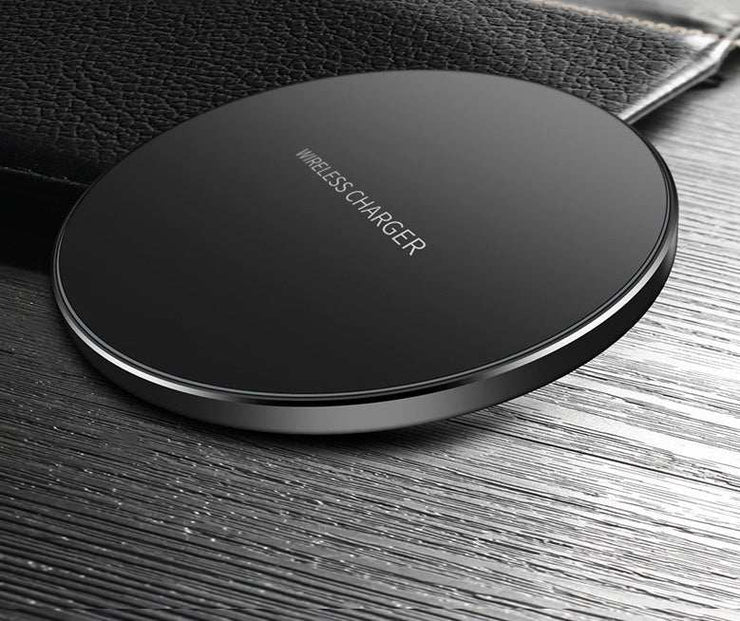 Wireless charger for fast charging iPhone and Samsung devices.